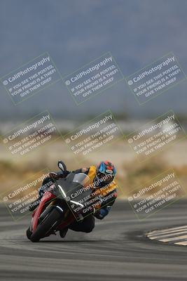 media/Nov-15-2025-Race Pace (Sat) [[8de605a2d8]]/Non Verified Riders (1st 20 Minutes)/Turn 4 (1010am)/